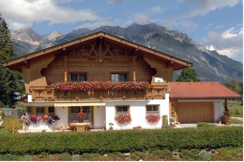 Leutasch Austria código de descuento de reserva de booking.com