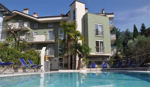 Riva del Garda Italia código de descuento de reserva de booking.com