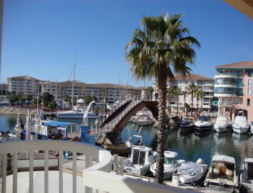Fréjus Francia código de descuento de reserva de booking.com